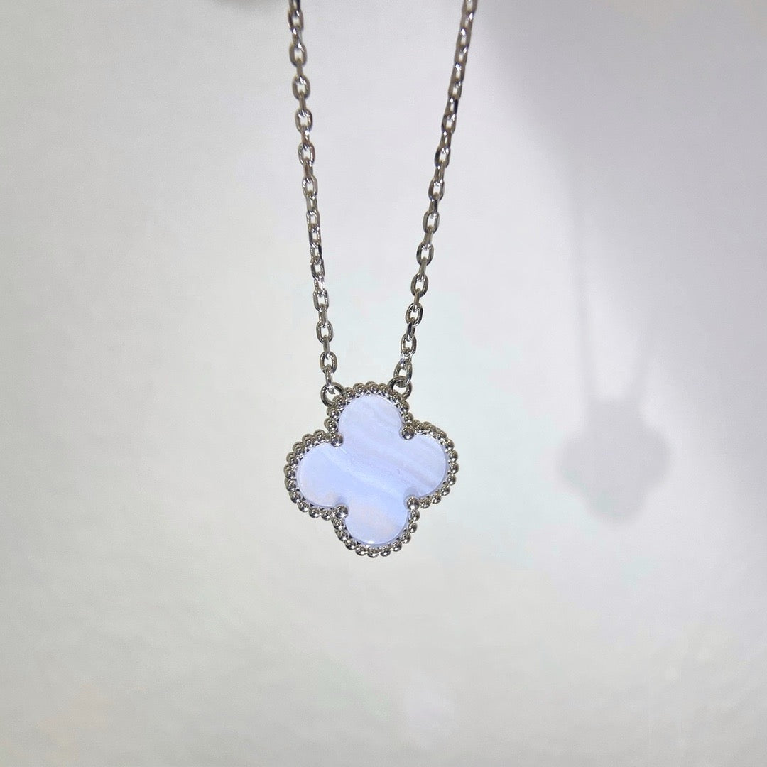 [Royal Top]CLOVER 15MM BLUE CHALCEDONY NECKLACE SILVER