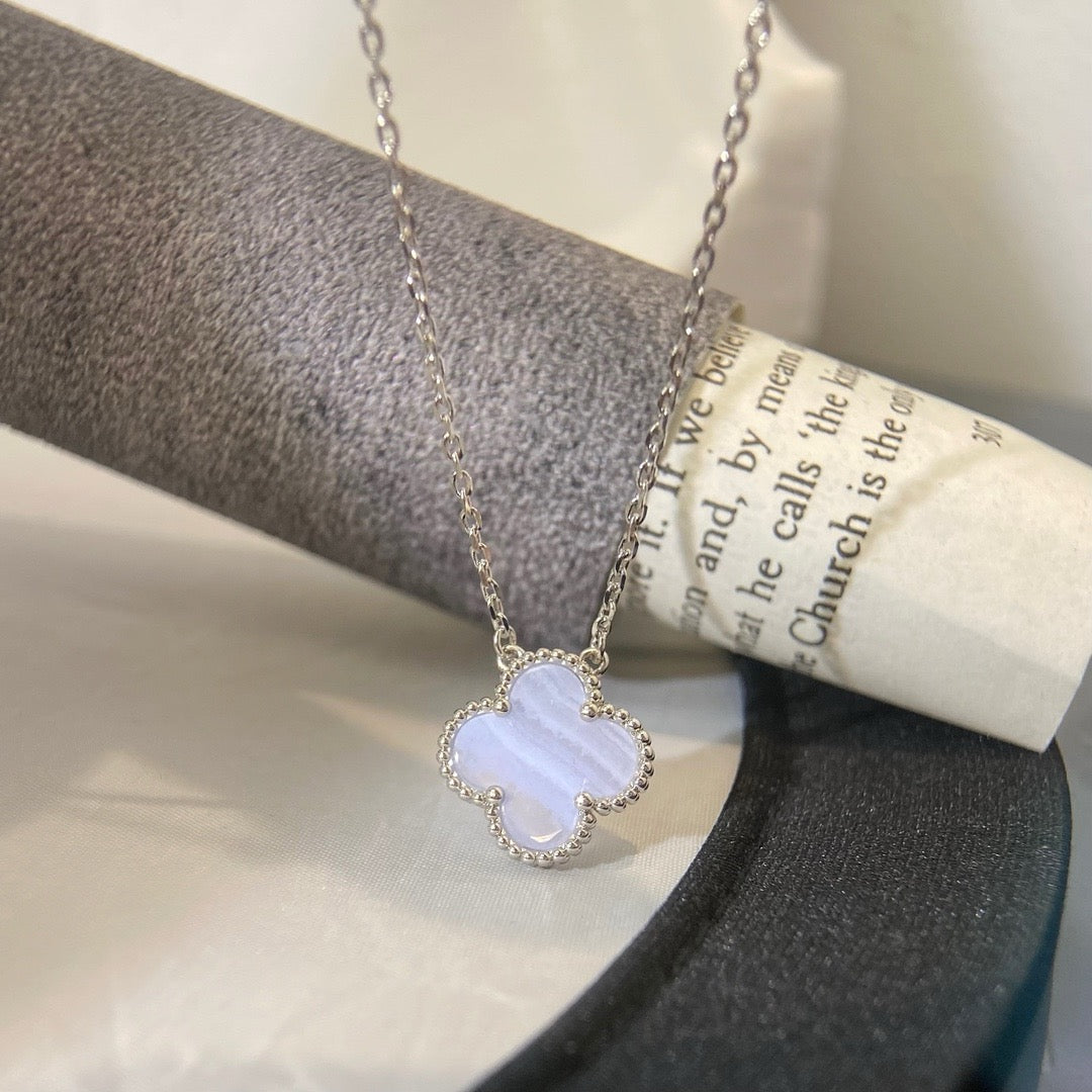 [Royal Top]CLOVER 15MM BLUE CHALCEDONY NECKLACE SILVER