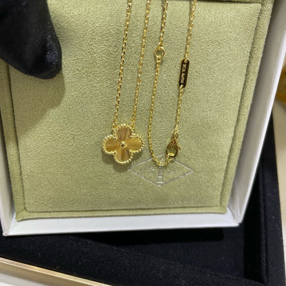 [Royal Top]CLOVER 15MM LASER NECKLACE