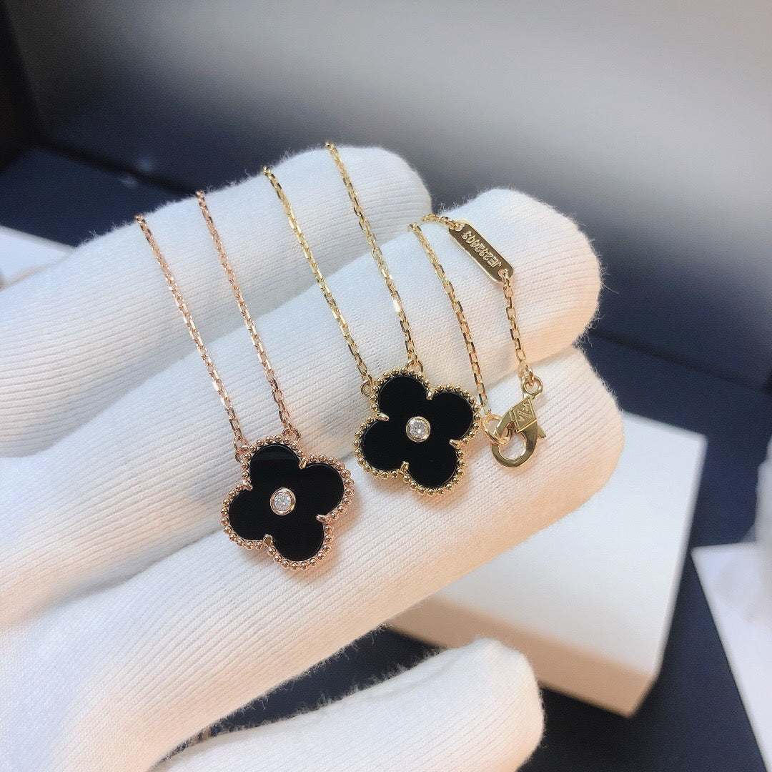 [Royal Top]CLOVER 15MM DIAMOND ONYX NECKLACE