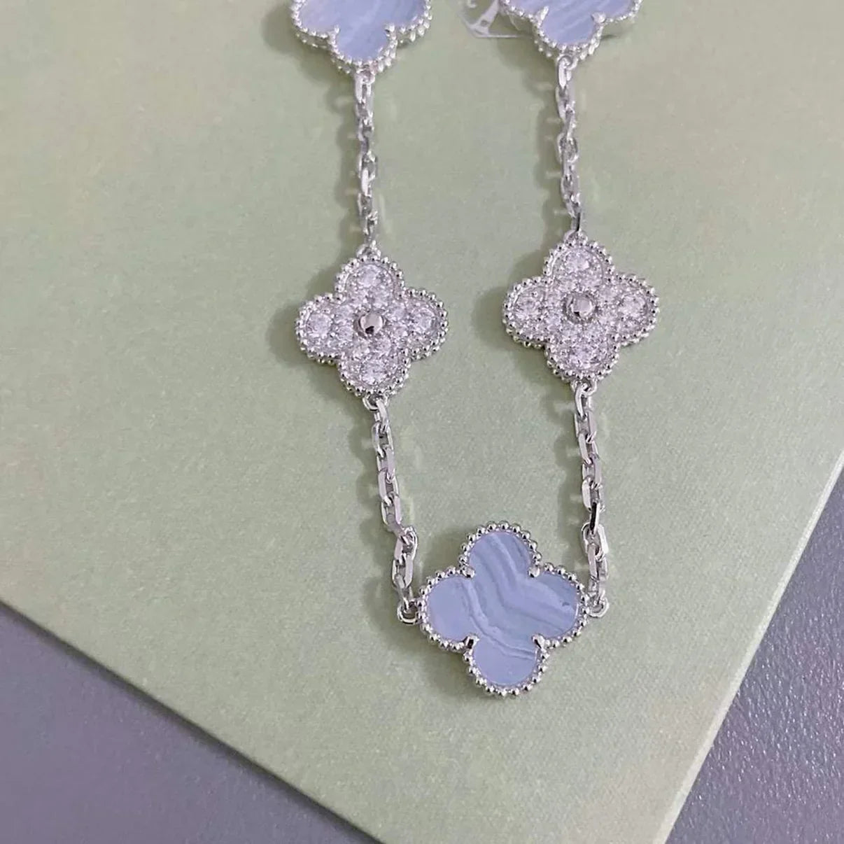 [Royal Top] CLOVER 5 MOTIF PURPLE CHALCEDONY BRACELET COLLECTION