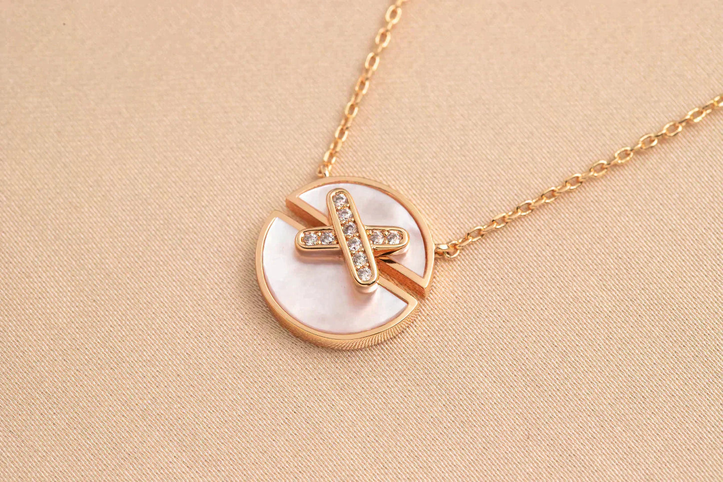 [Royal Top]JEUX DE ROSE GOLD DIAMOND NECKLACE