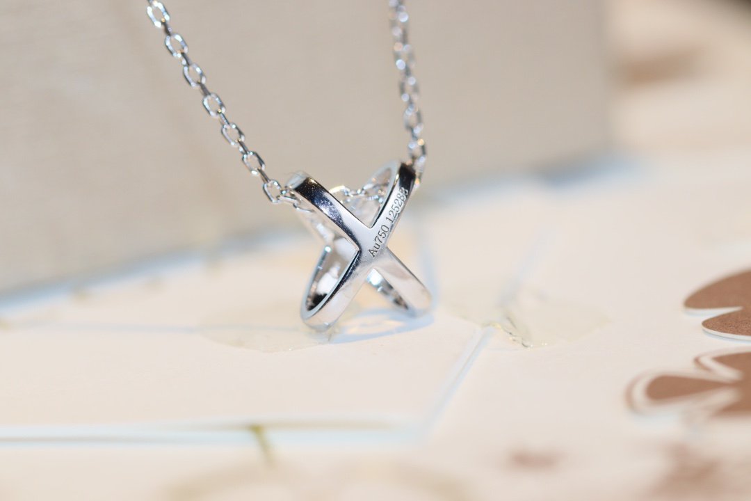 [Royal Top]JEUX DE DIAMOND NECKLACE