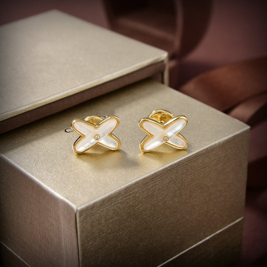 [Royal Top]JEUX DE WHITE MOP GOLD DIAMOND EARRINGS