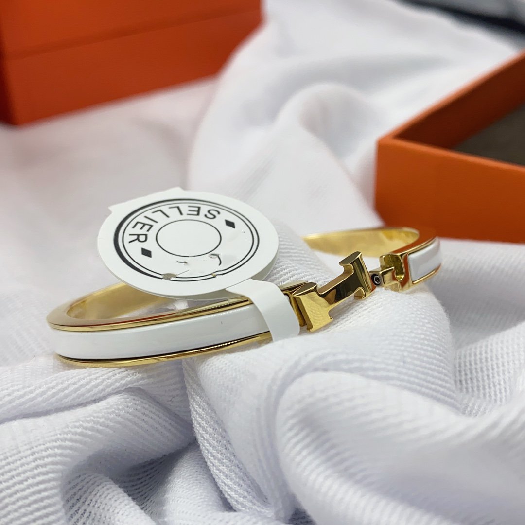 [Royal Top]CLASSIC HM CLIC WHITE 8MM ENAMEL BRACELET