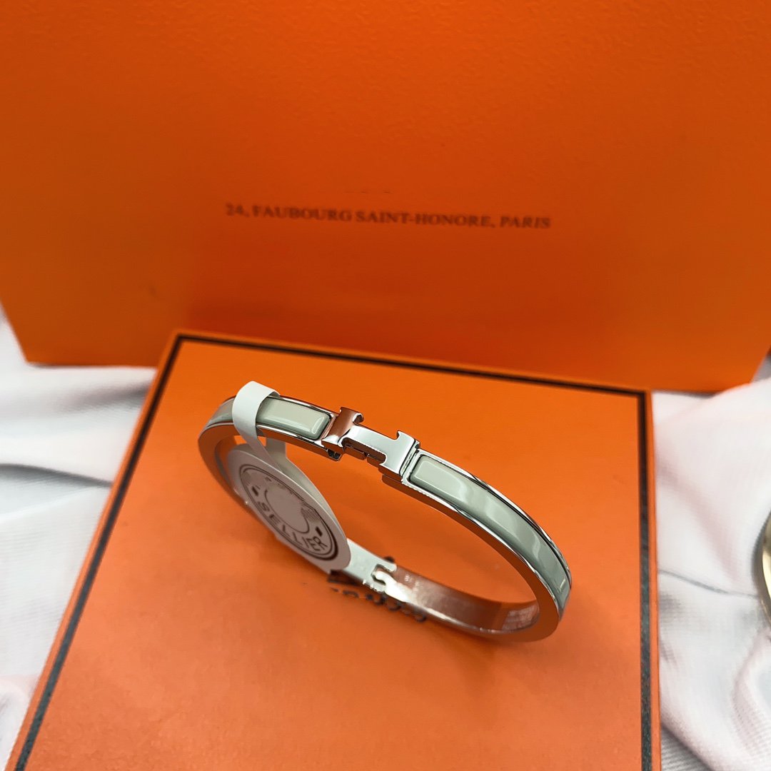 [Royal Top]CLASSIC HM CLIC GREEN 8MM ENAMEL BRACELET