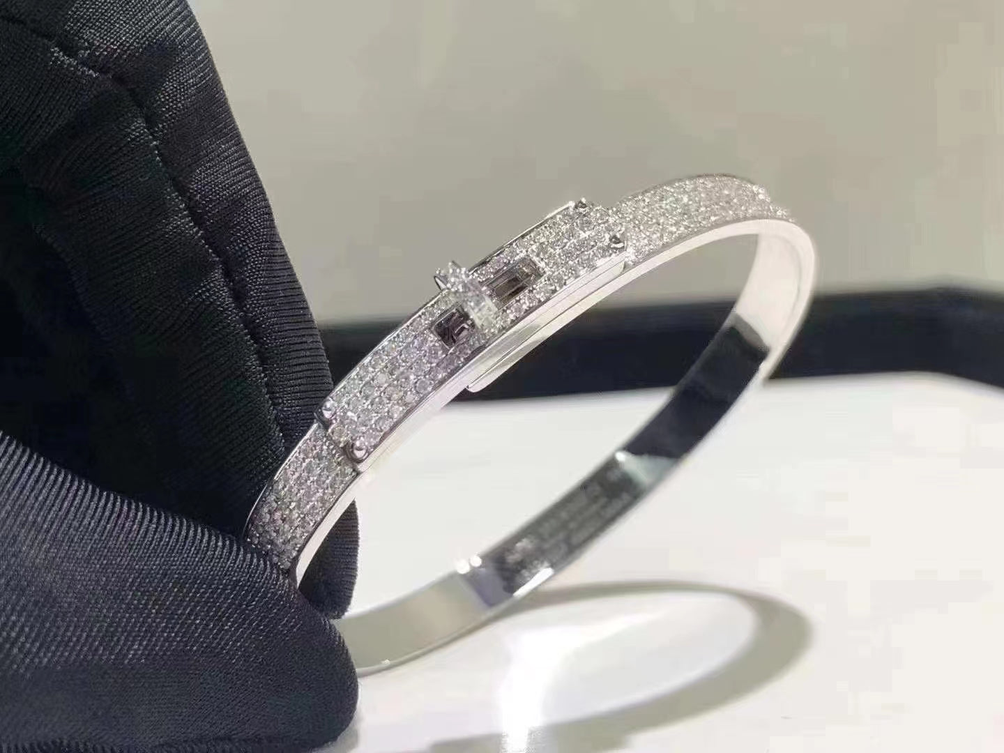 [Royal Top]HM KELLY BRACELET IN SILVER AND FULL PAVE DIAMOND