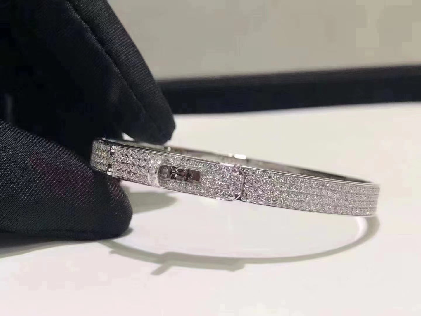 [Royal Top]HM KELLY BRACELET IN SILVER AND FULL PAVE DIAMOND