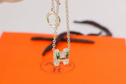 [Royal Top]HM NECKLACE H LETTER OVAL SERIES