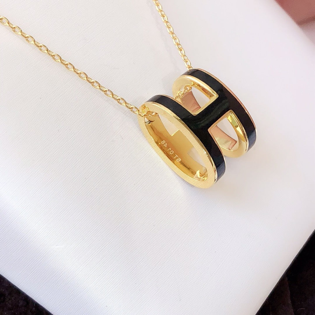 [Royal Top]HM CLIC BLACK ENAMEL GOLD NECKLACE