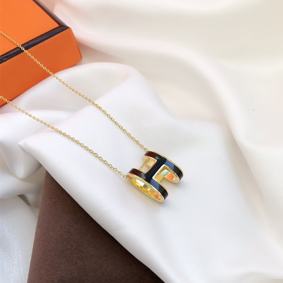 [Royal Top]HM CLIC BLACK ENAMEL GOLD NECKLACE
