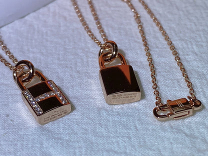 [Royal Top]HM ADVANCED NICHE LOCK HEAD NECKLACE DIAMONDS