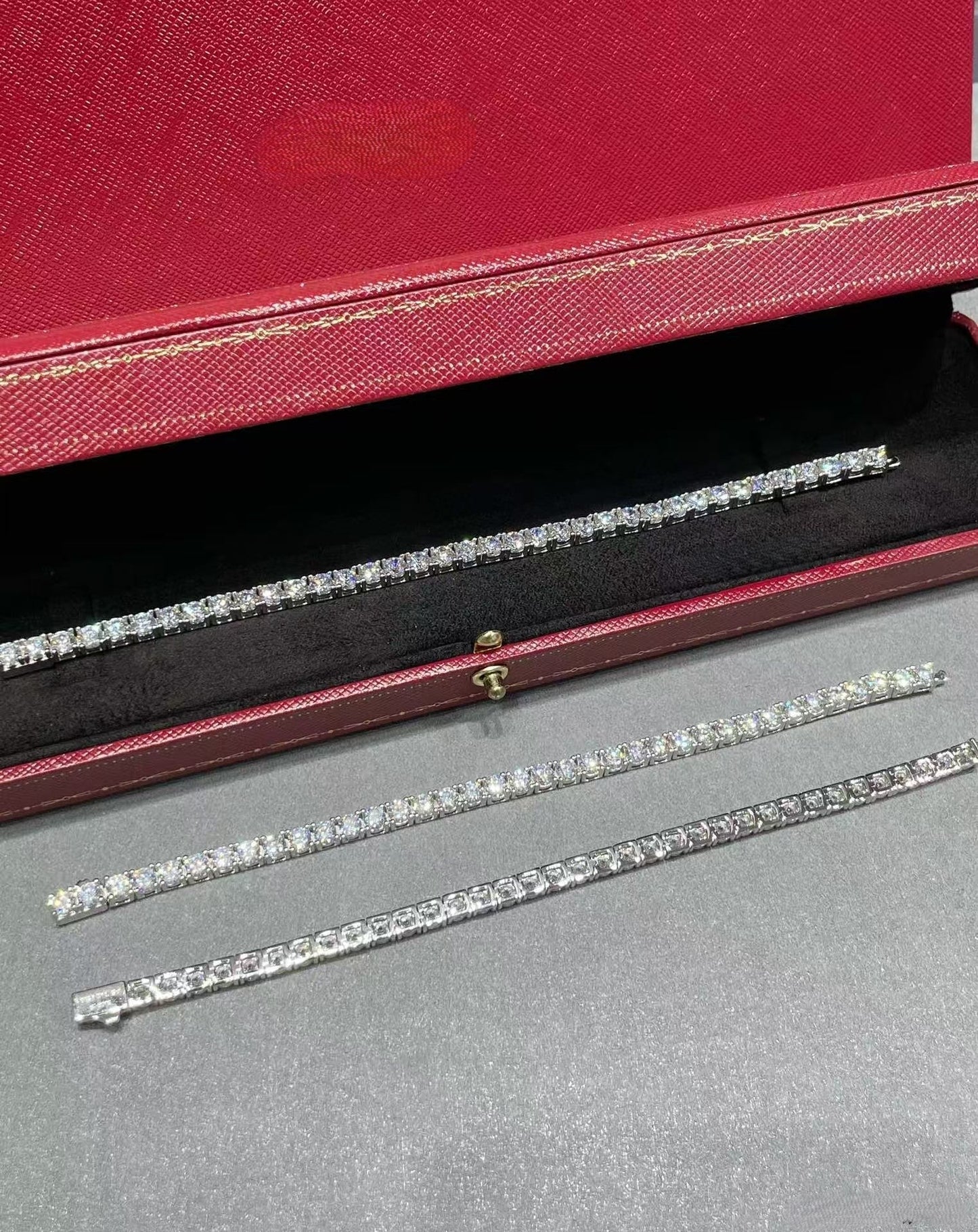 [Royal Top jewelrys]TENNIS BRACELET WITH FULL DIAMOND SETTING