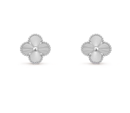 [Royal Top]CLOVER MEDIUM 1 MOTIFS LASER EARRINGS