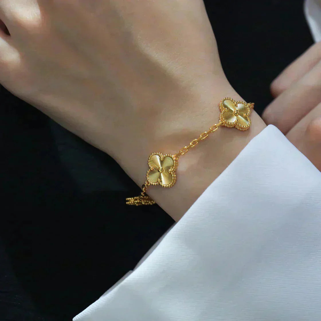 [Royal Top] CLOVER 5 MOTIF LASER BRACELET COLLECTION