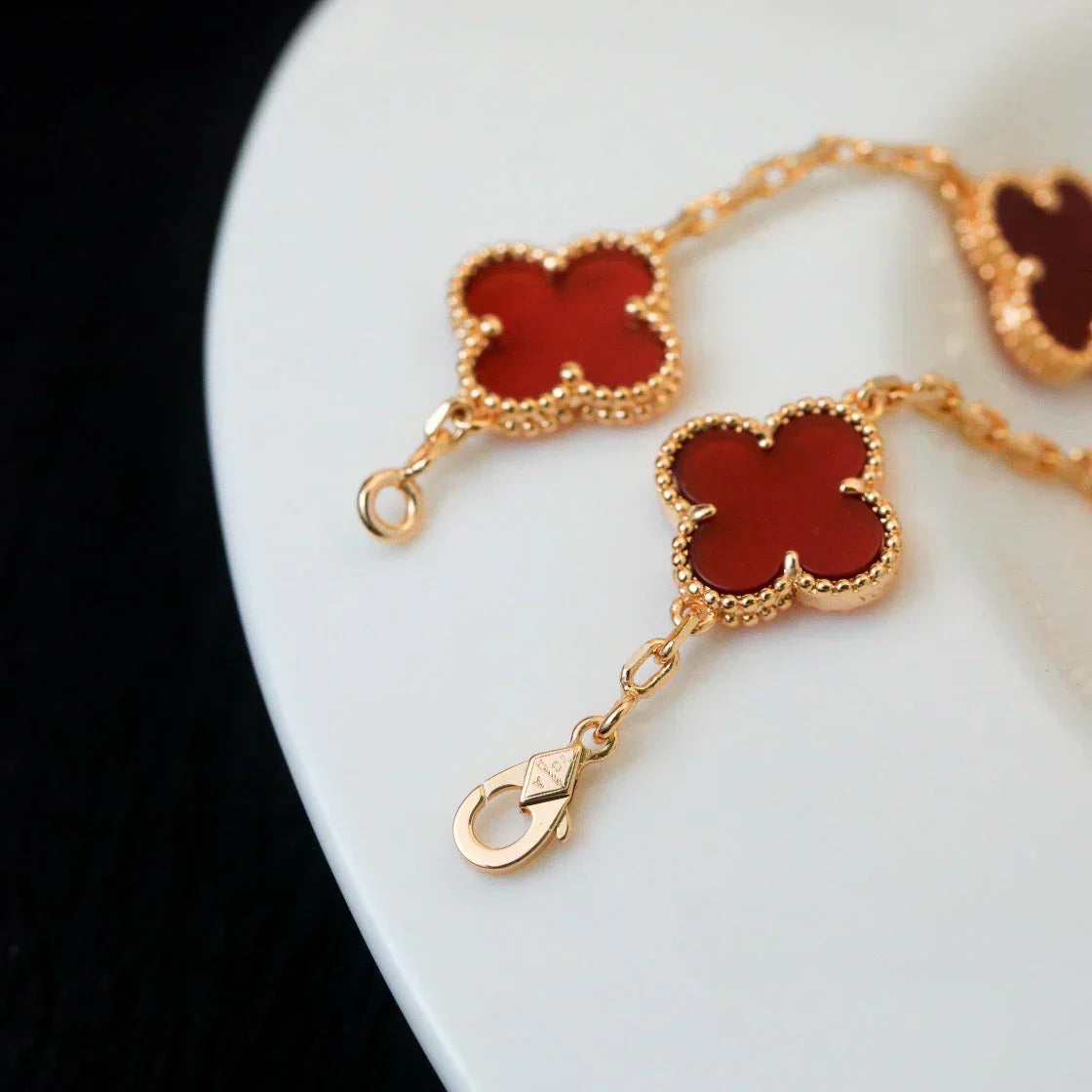 [Royal Top] CLOVER 5 MOTIF RED CORNELIAN BRACELET COLLECTION