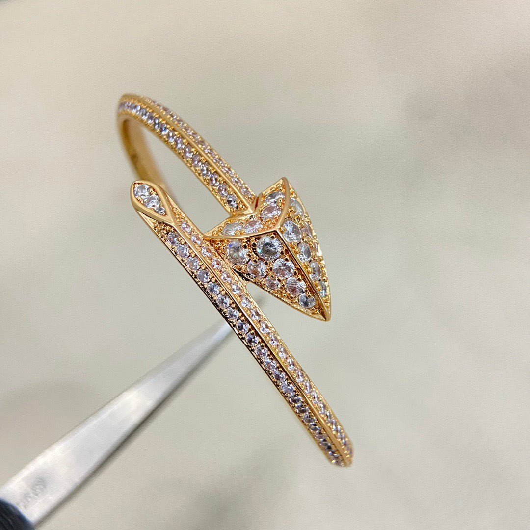 [⭐JeweliWhal] G.R.F FOLLOW ME  ALL DIAMOND BRACELET
