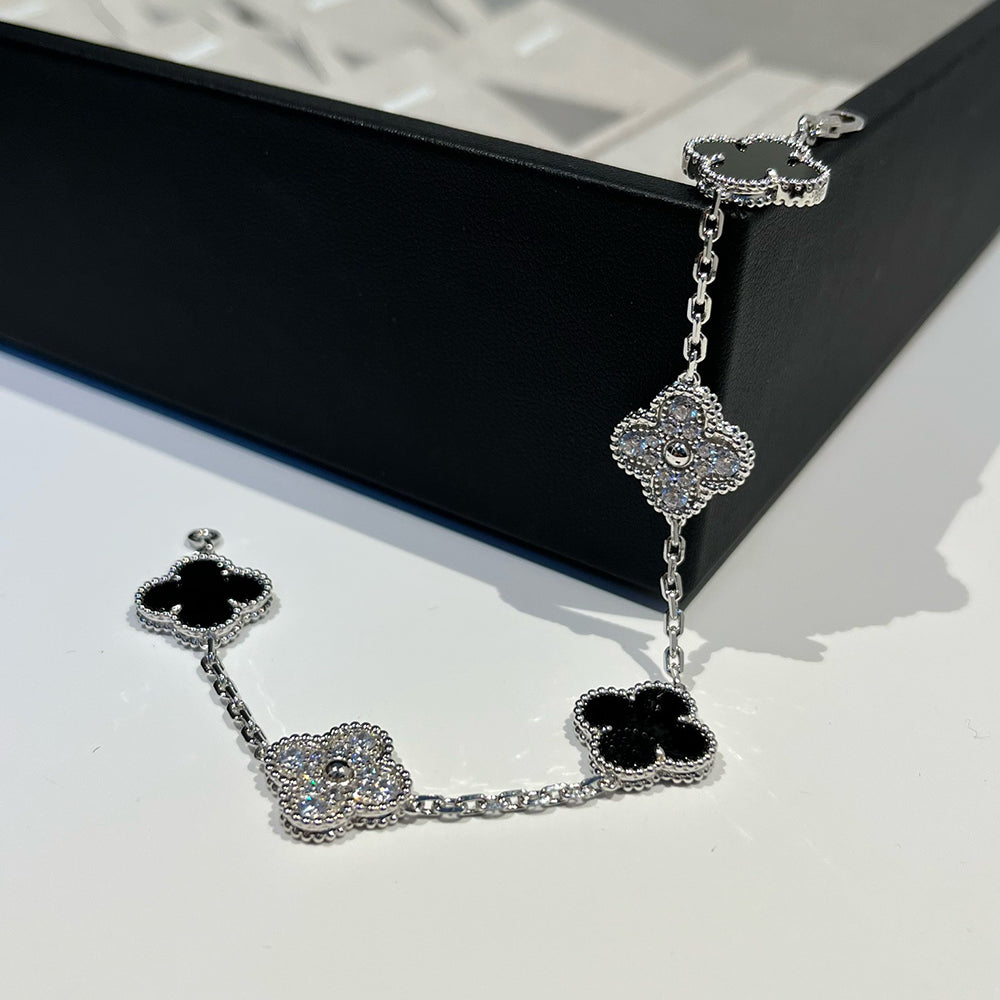 [Royal Top] CLOVER 5 MOTIF ONYXS BRACELET COLLECTION