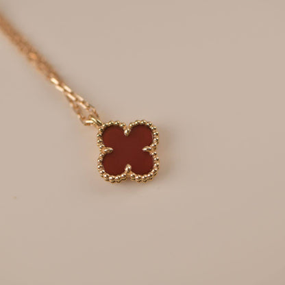 [Royal Top]CLOVER MINI 9.5MM WHITE CARNELIANS NECKLACE