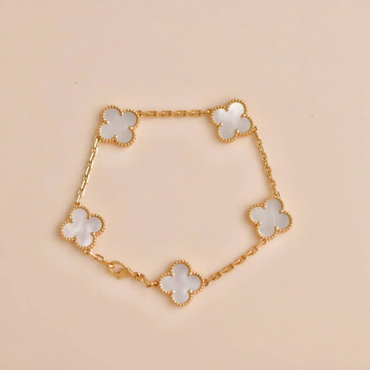 [Royal Top]CLOVER WHITE PEARL MOP 5 MOTIF BRACELET COLLECTION