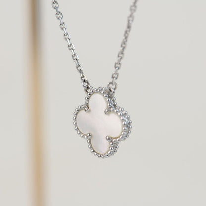 [Royal Top]CLOVER  15MM WHITE MOTHER-OF-PEARL SILVER