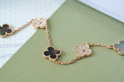 [Royal Top] CLOVER 5 MOTIF GRAY MOP BRACELET COLLECTION