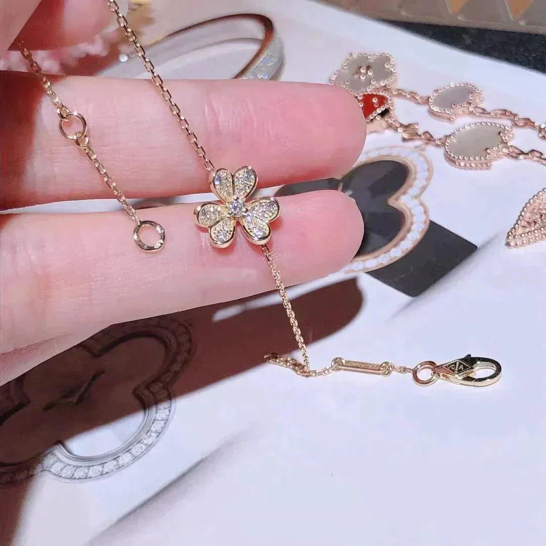[Royal Top]FRIVOLE GOLD FLOWER DIAMOND BRACELET