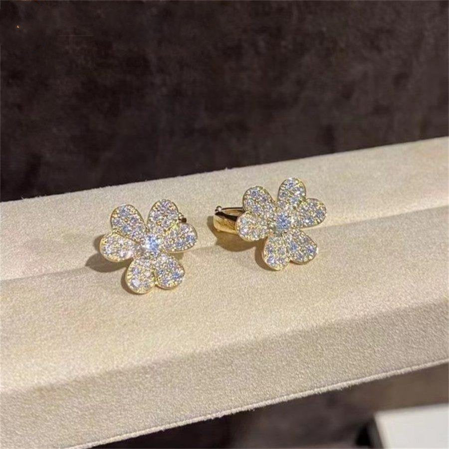 [Royal Top]FRIVOLE GOLD FLOWER DIAMOND EARRINGS