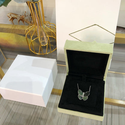 [Royal Top]LARGE BUTTERFLY SILVER PENDANT DIAMOND NECKLACE