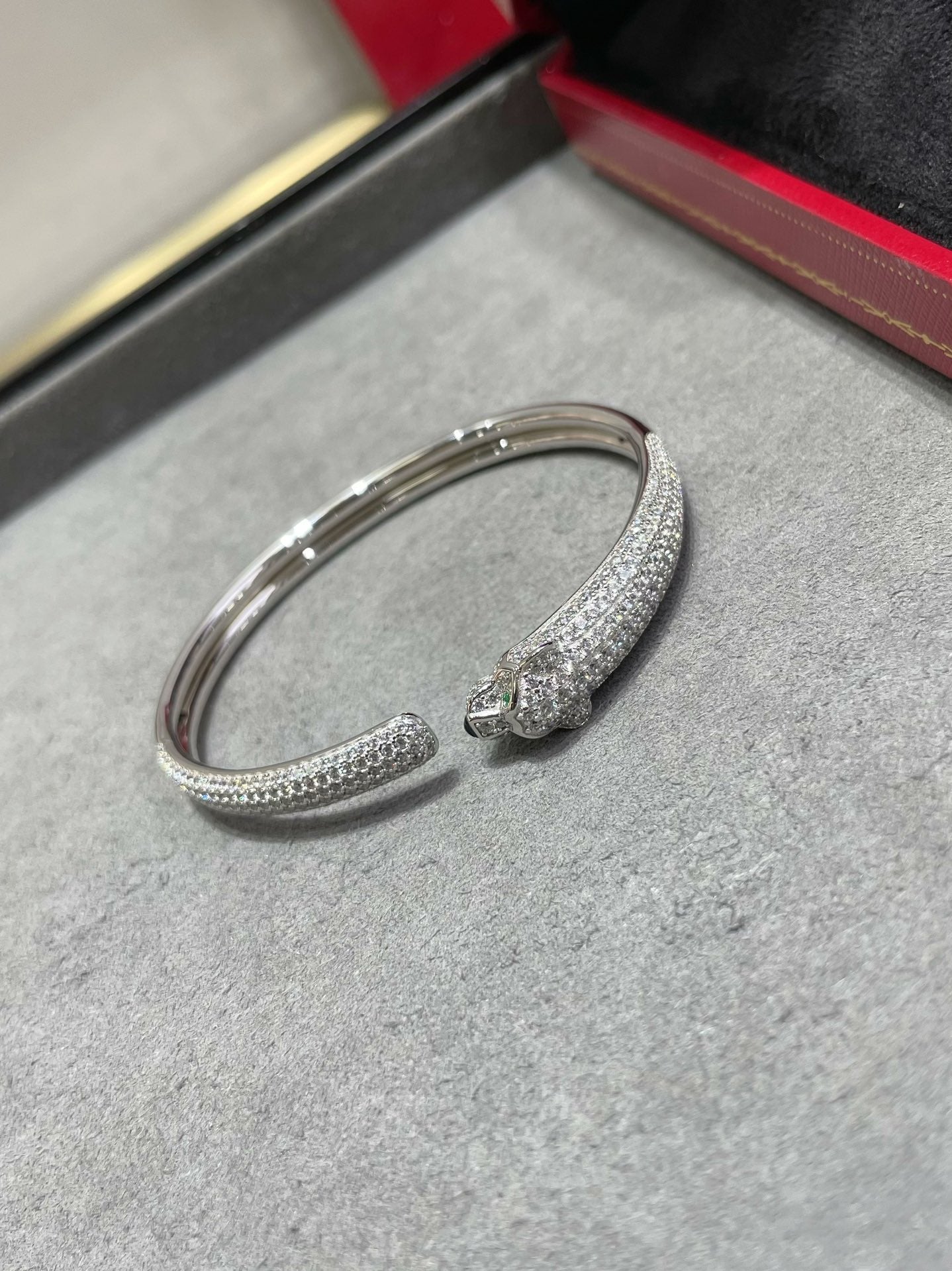 [Royal Top]PANTHERE FULL DIAMOND OPEN BRACELET