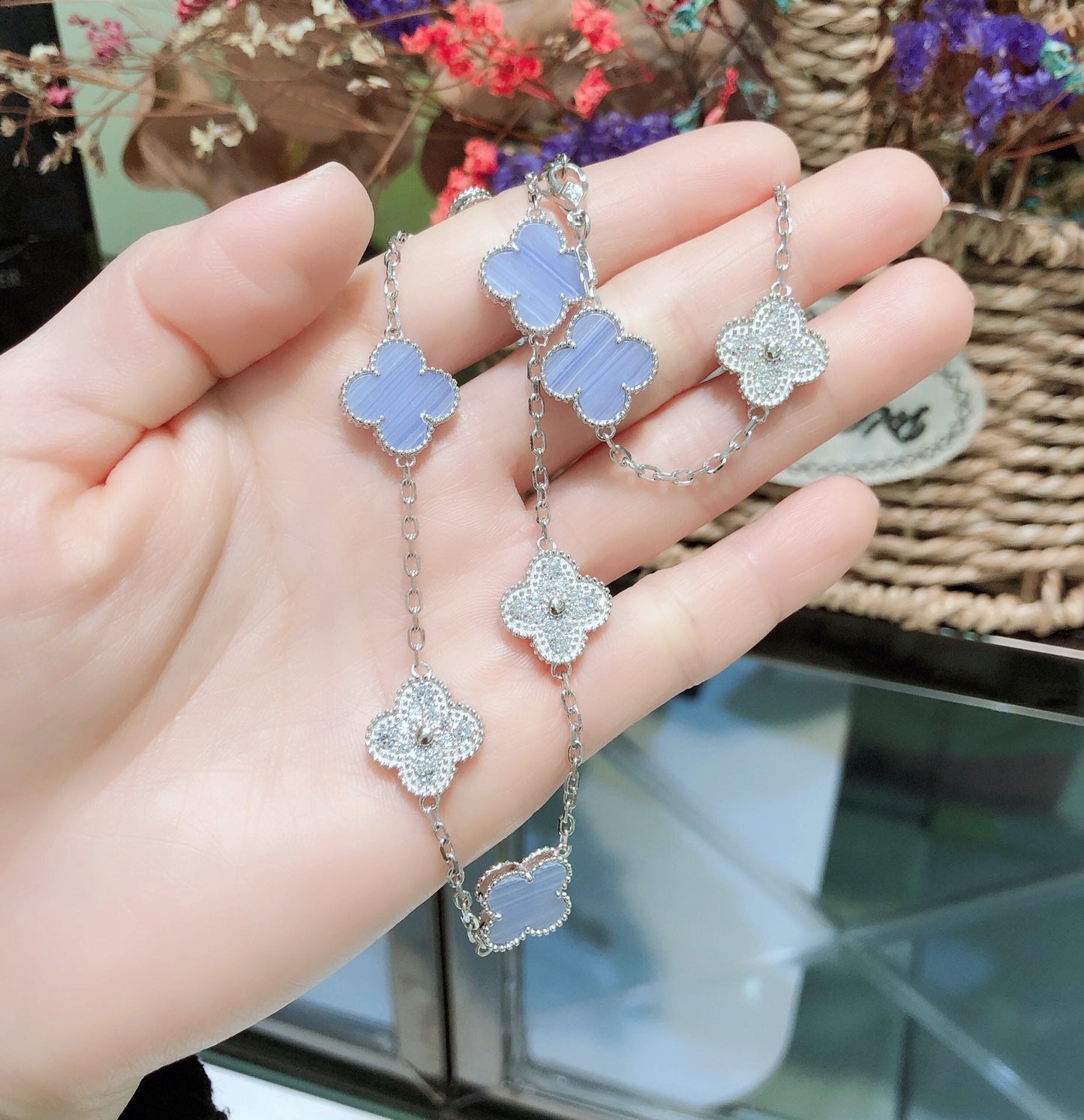 [Royal Top]CLOVER 10 MOTIFS CHALCEDONY DIAMONDS SILVER NECKLACE