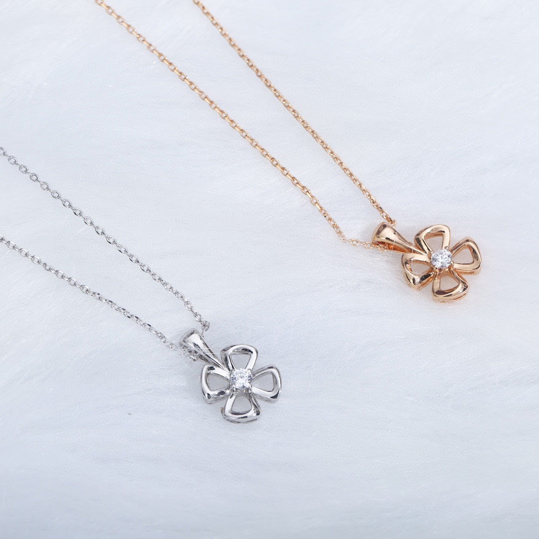 [Royal Top]FIOREVER NECKLACE DIAMOND CENTER