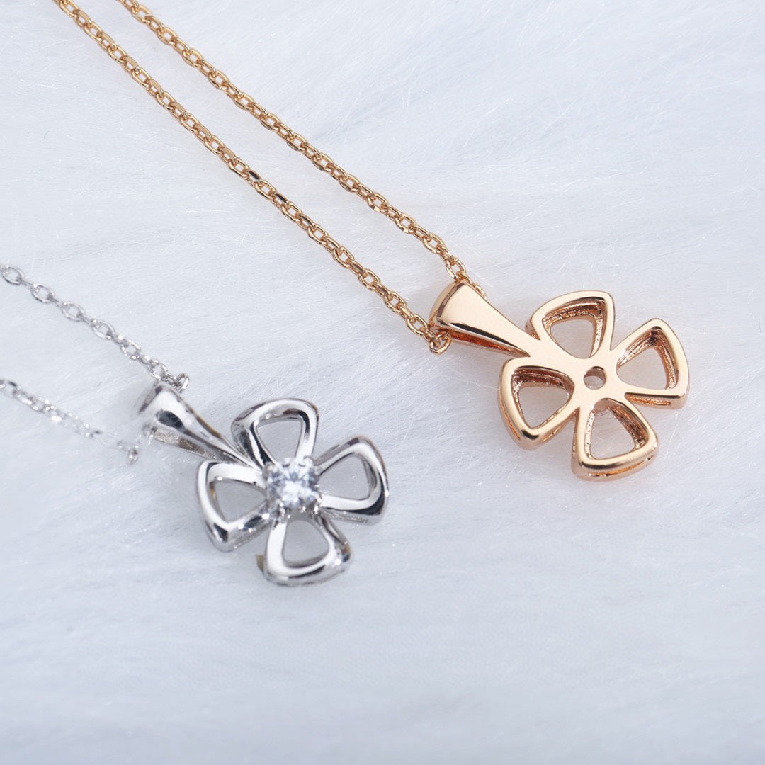 [Royal Top]FIOREVER NECKLACE DIAMOND CENTER