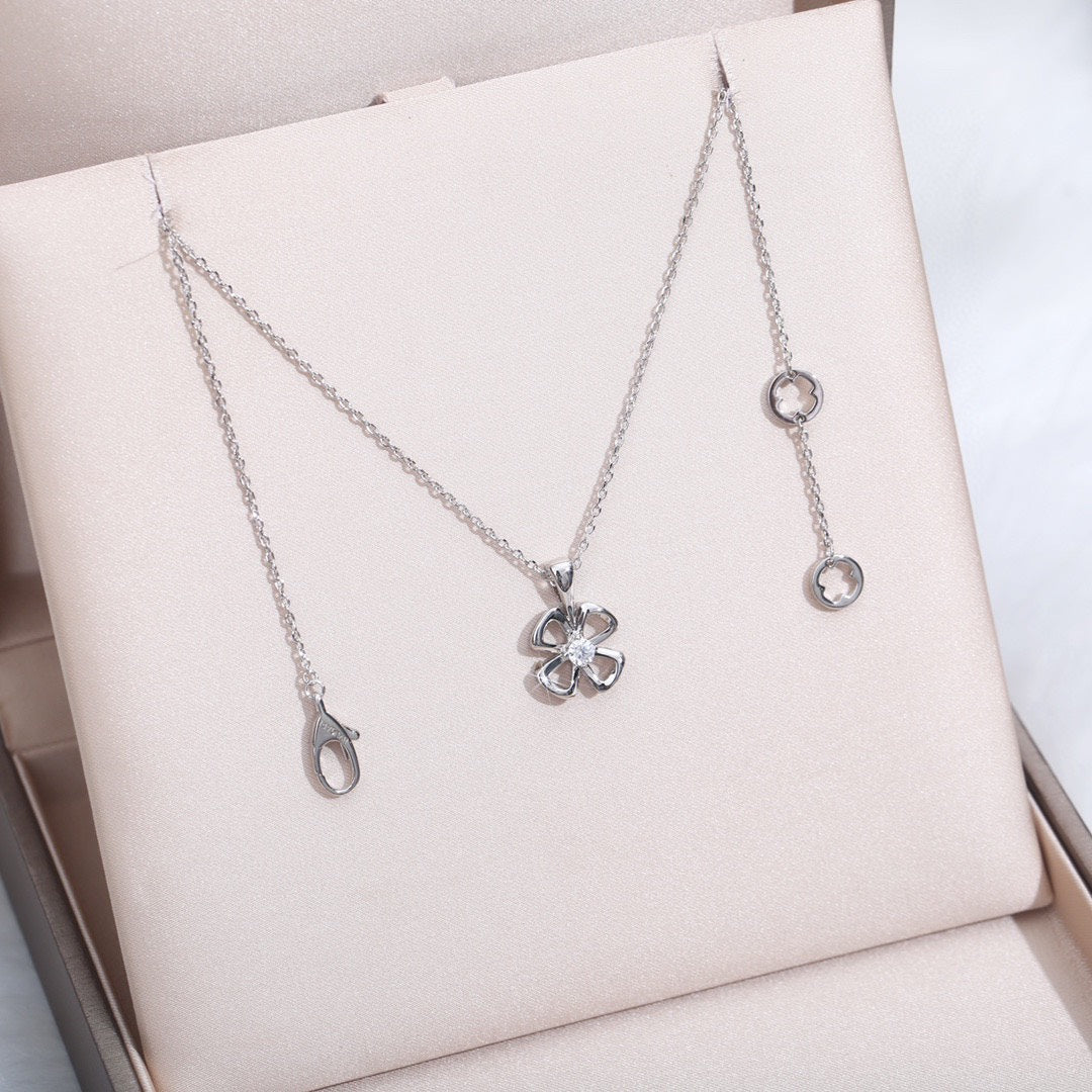 [Royal Top]FIOREVER NECKLACE DIAMOND CENTER