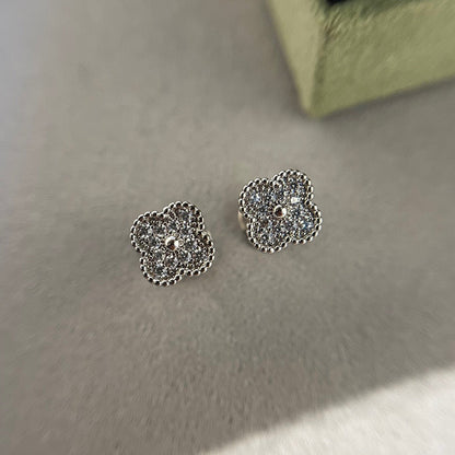 [Royal Top]CLOVER MINI DIAMOND STUD EARRINGS