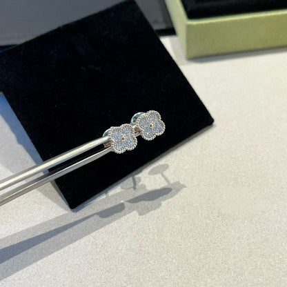 [Royal Top]CLOVER MINI DIAMOND STUD EARRINGS
