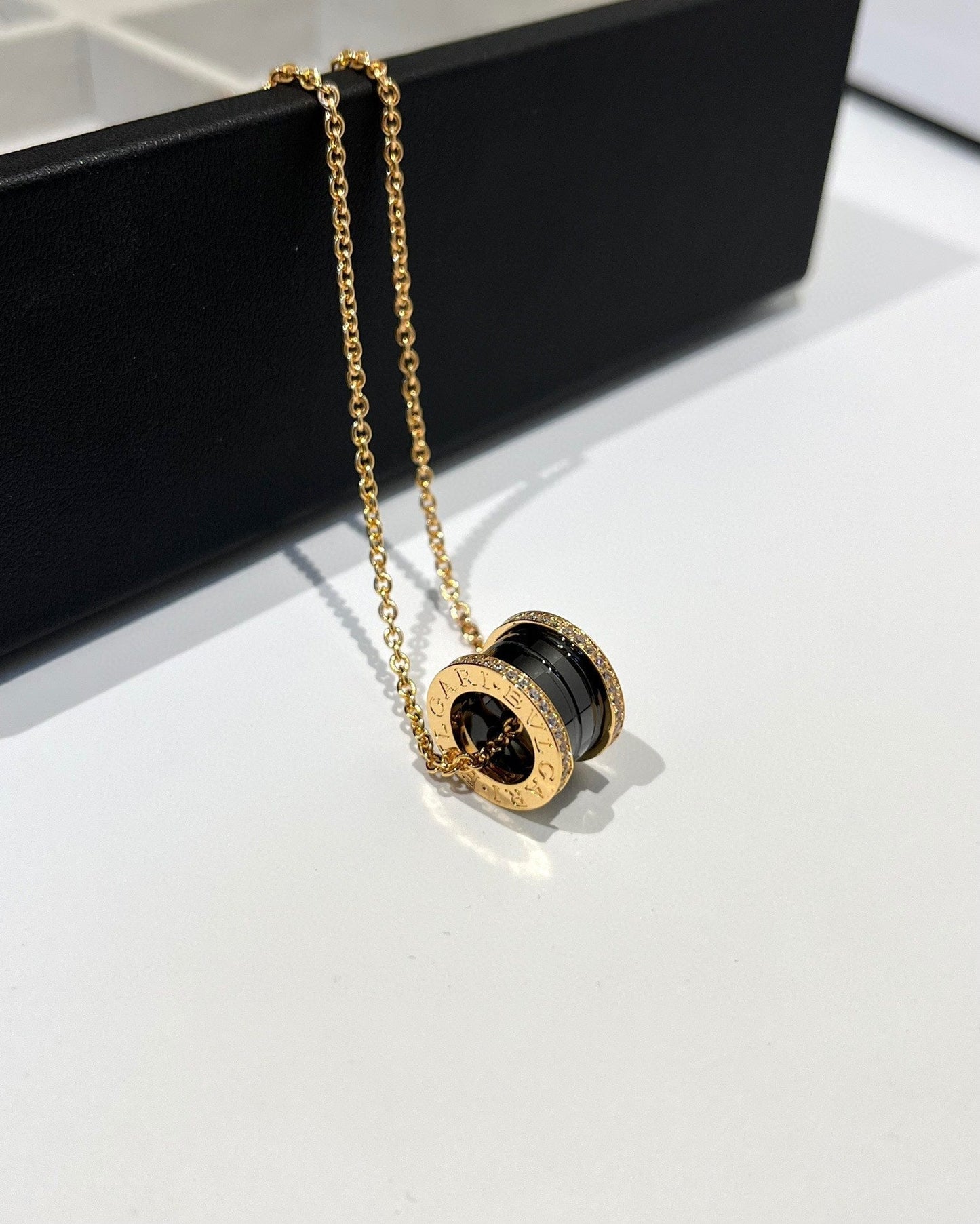 [Royal Top]ZERO 1 BLACK CERAMIC DIAMOND PINK GOLD NECKLACE