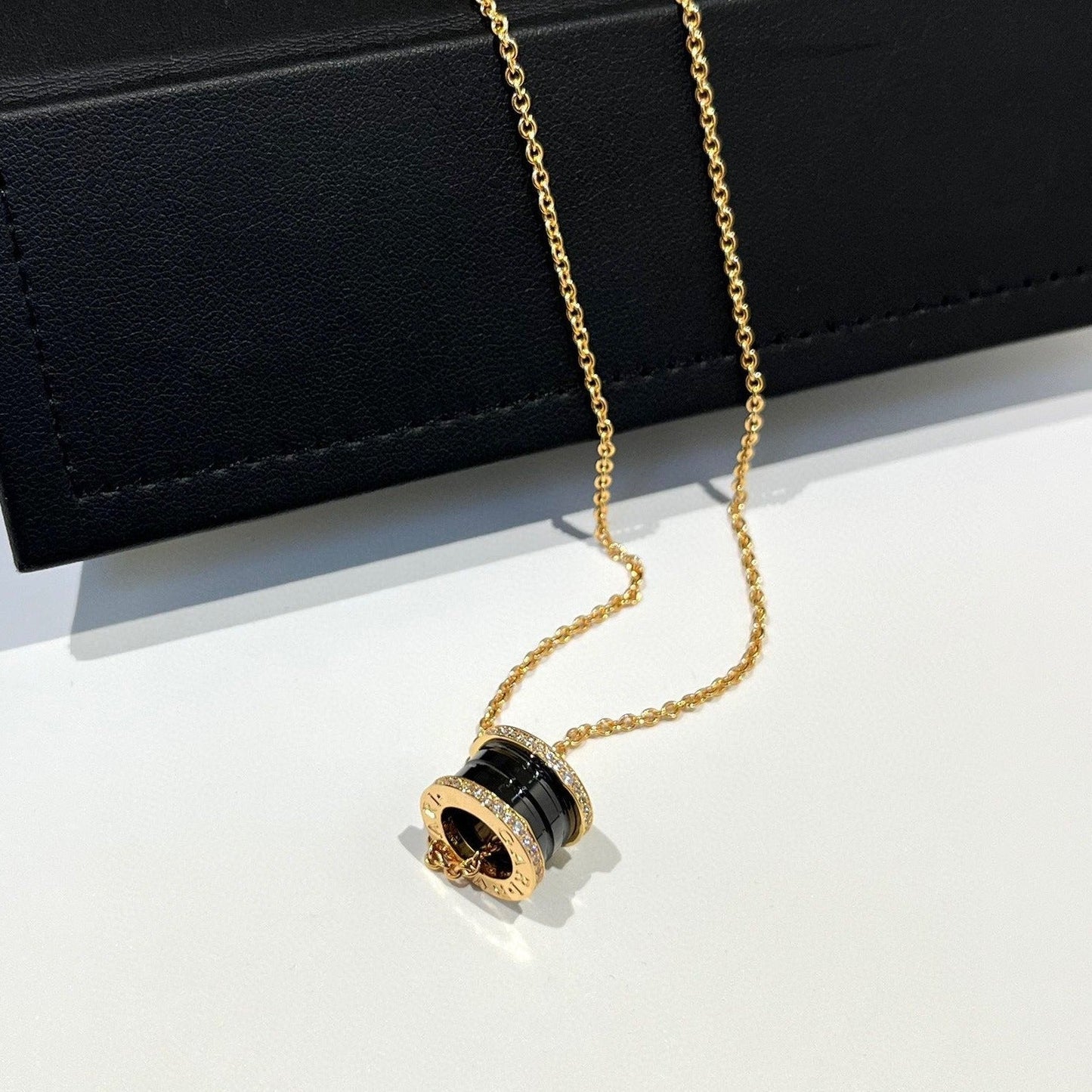[Royal Top]ZERO 1 BLACK CERAMIC DIAMOND PINK GOLD NECKLACE