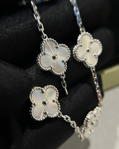 [Royal Top] CLOVER 5 MOTIF LASER BRACELET COLLECTION